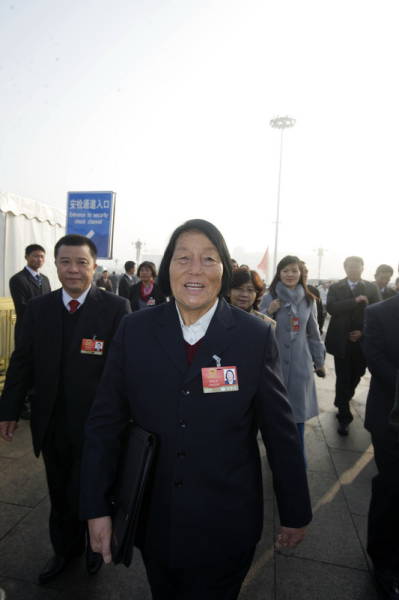 2009年3月来京出席第十一届全国人大二次会议的全国人大代表申纪兰
